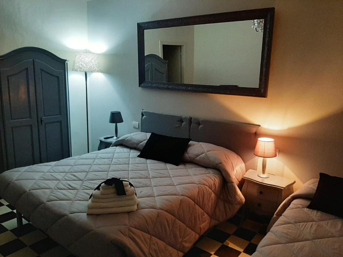 B&B Principe Calaf 3 Lucca Buitenkant foto