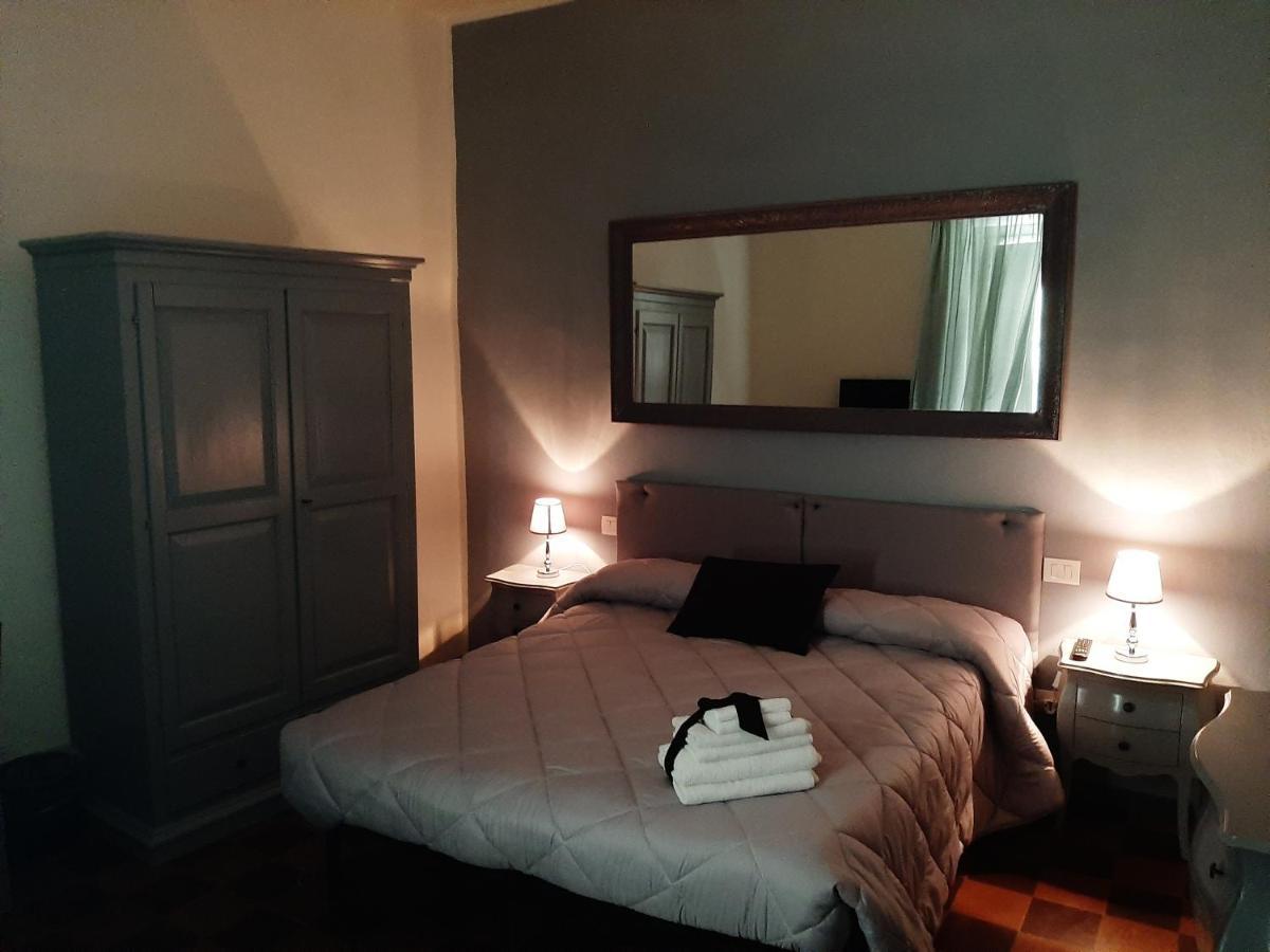 B&B Principe Calaf 3 Lucca Buitenkant foto