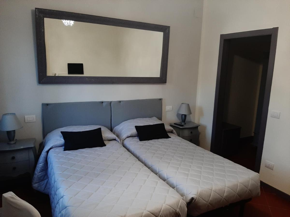 B&B Principe Calaf 3 Lucca Buitenkant foto