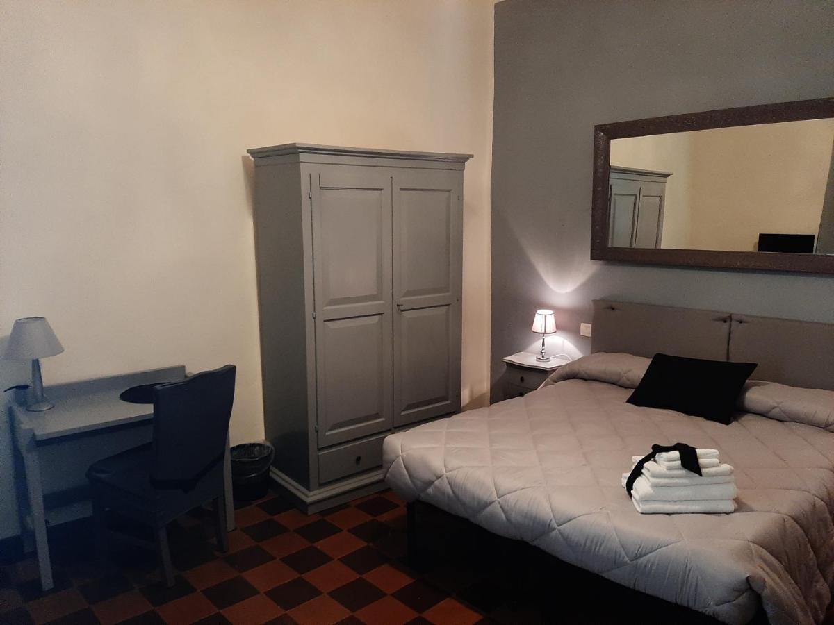 B&B Principe Calaf 3 Lucca Buitenkant foto